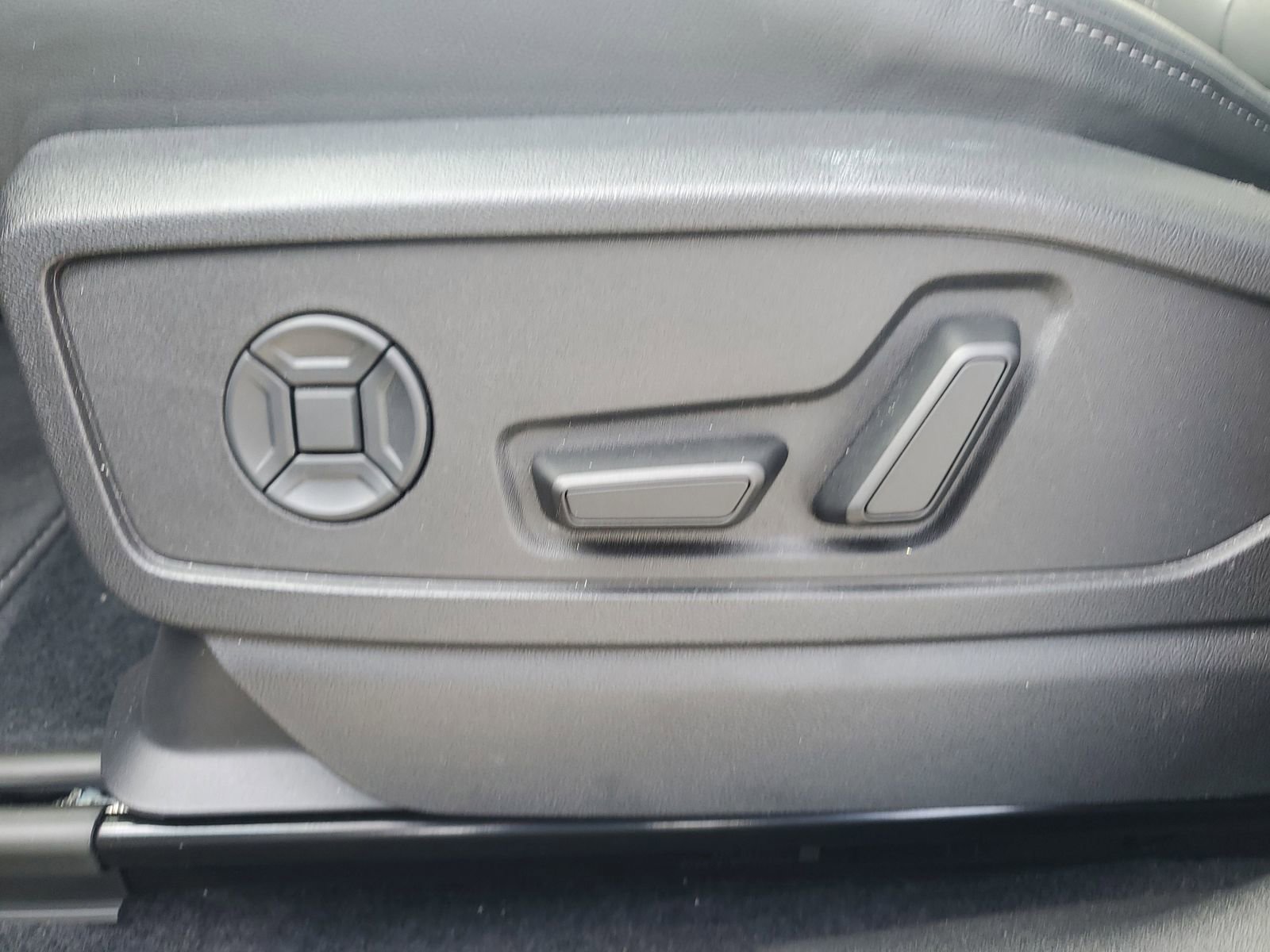 Used 2025 Audi Q5 Premium Plus image 23