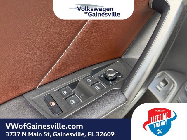Certified 2024 Volkswagen Tiguan SEL R-Line AWD/4WD image 17