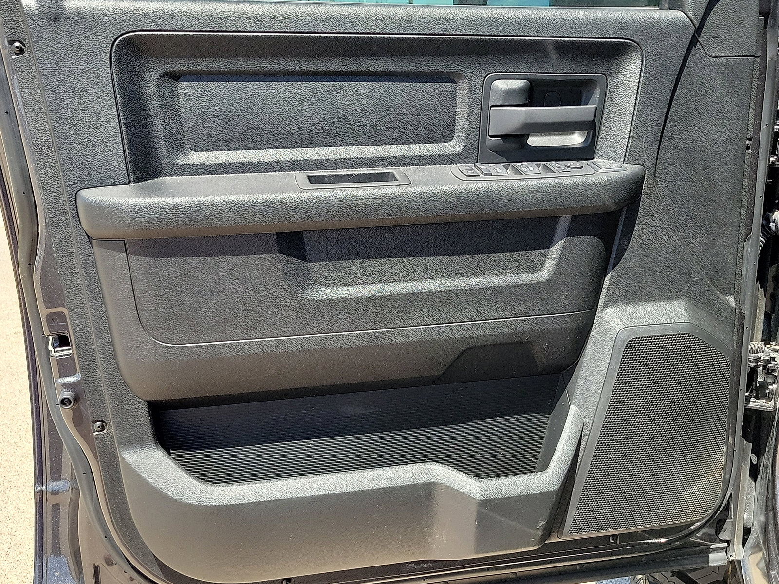 Used 2024 RAM 3500 Tradesman w/ Chrome Appearance Group image 11