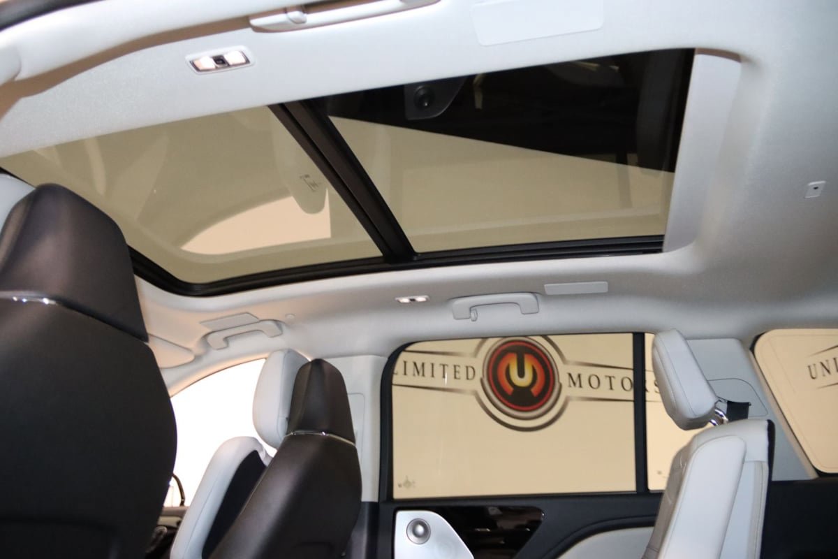 Used 2025 Lincoln Aviator Reserve w/ Equipment Group 201A AWD/4WD image 15