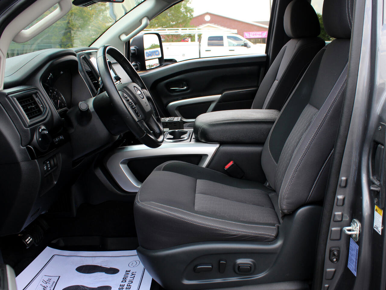 Used 2023 Nissan Titan SV w/ SV Utility Package image 20