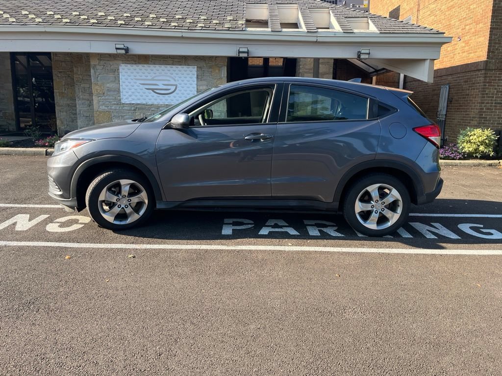 Used 2021 Honda HR-V LX image 3
