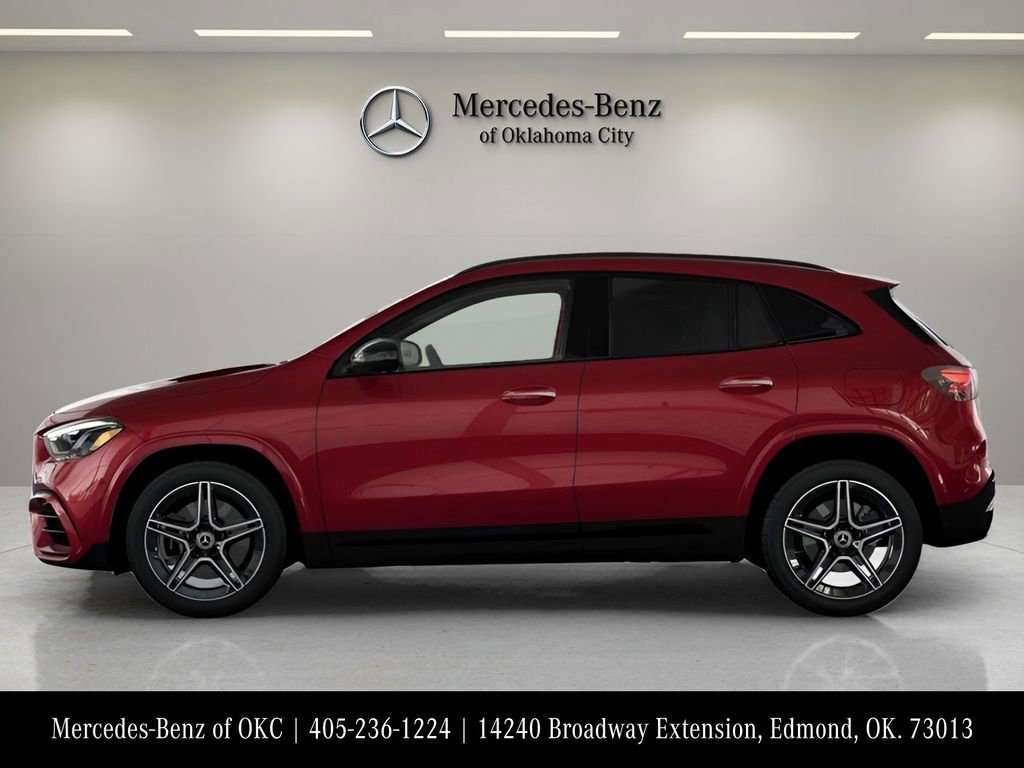 Used 2025 Mercedes-Benz GLA 250 4MATIC image 32