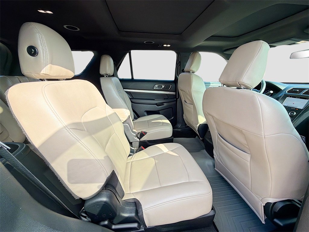 Used 2019 Ford Explorer XLT w/ Equipment Group 202A image 29