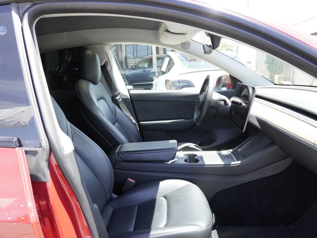 Used 2022 Tesla Model Y Performance AWD/4WD image 13