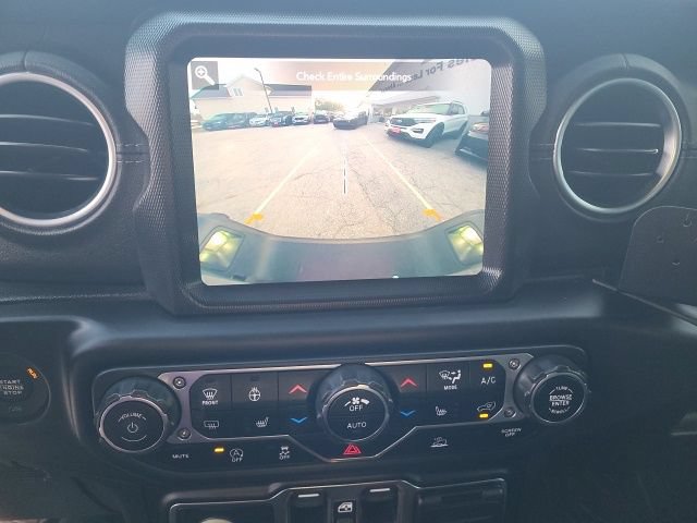 Used 2020 Jeep Gladiator Overland AWD/4WD image 9