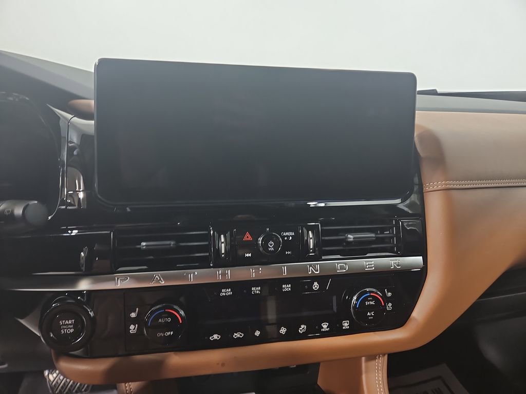 New 2026 Nissan Pathfinder Platinum w/ Cargo Package AWD/4WD image 18