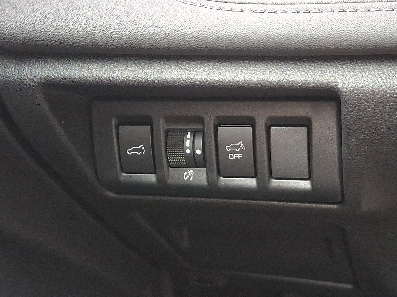 Certified 2023 Subaru Outback Limited AWD/4WD image 25