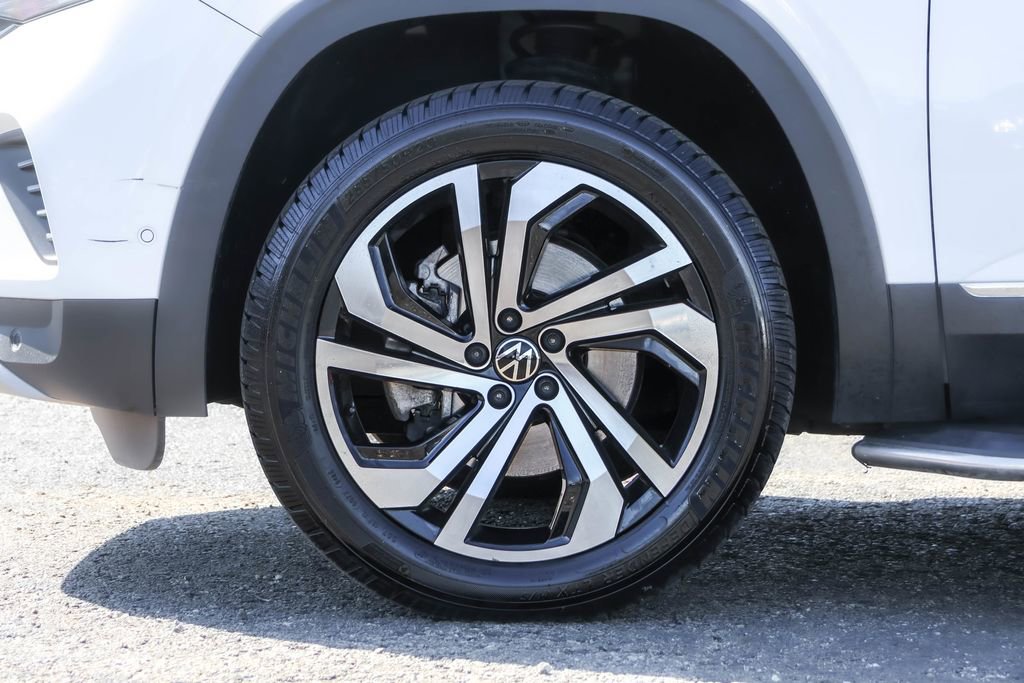 Used 2021 Volkswagen Atlas SEL Premium image 16