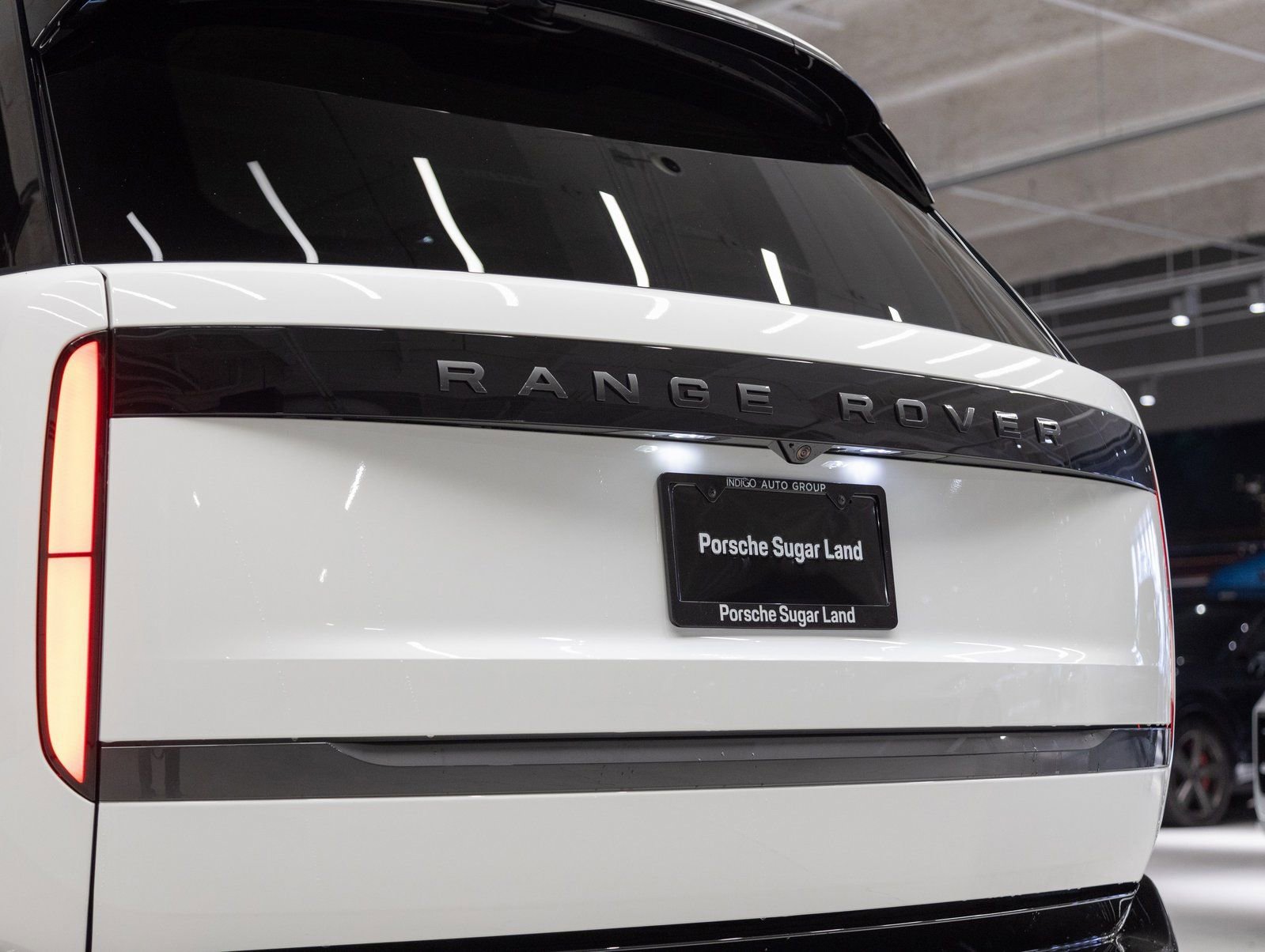 Used 2025 Land Rover Range Rover SE image 28