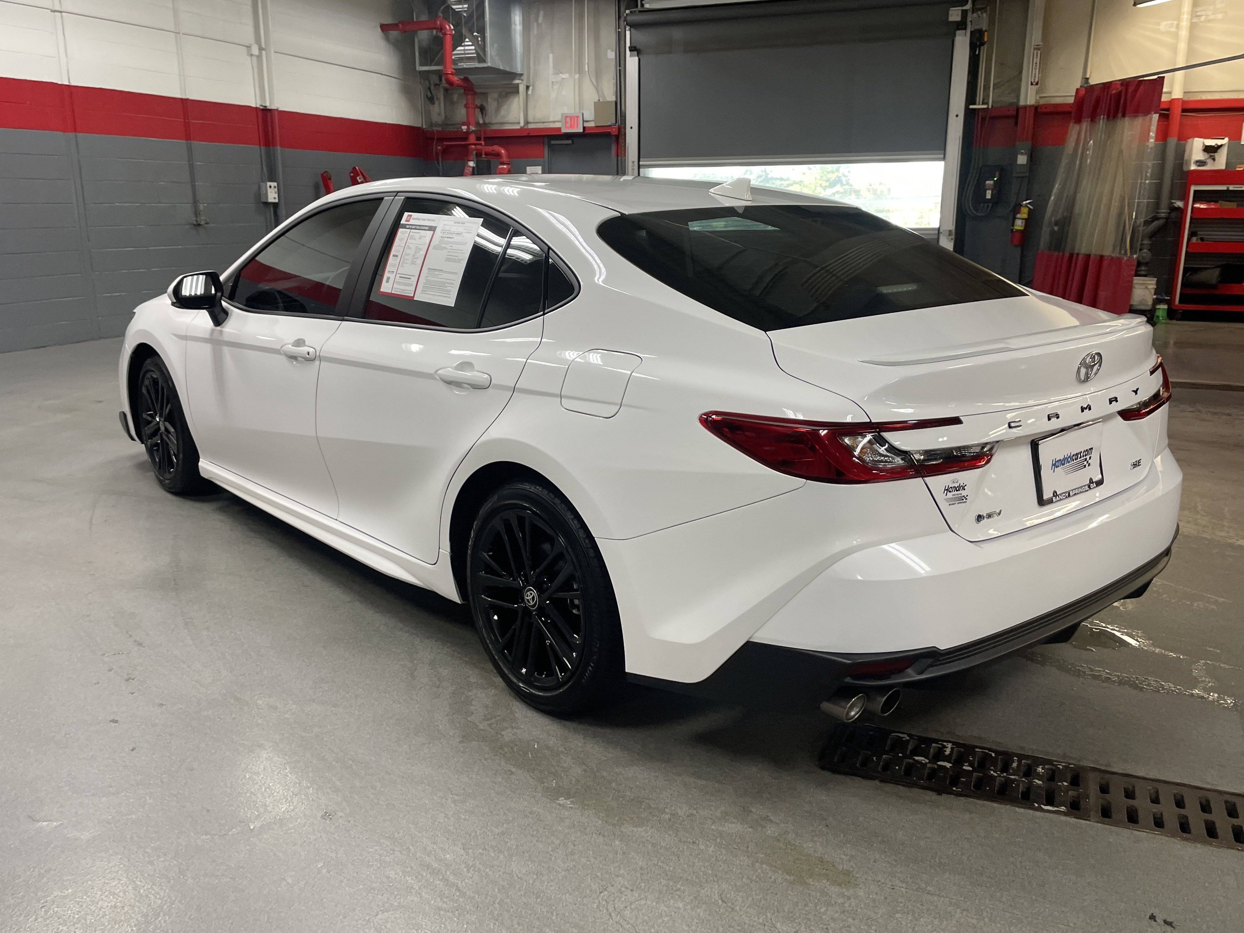 Used 2025 Toyota Camry SE w/ Multimedia Upgrade Package FWD image 8