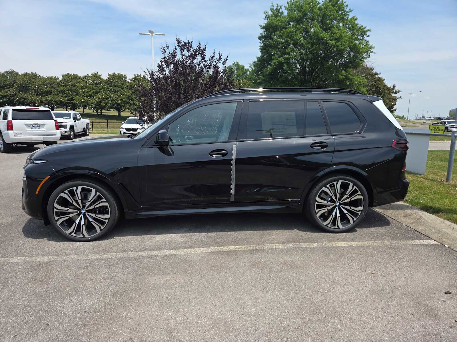 New 2027 BMW X7 M60i AWD/4WD image 8