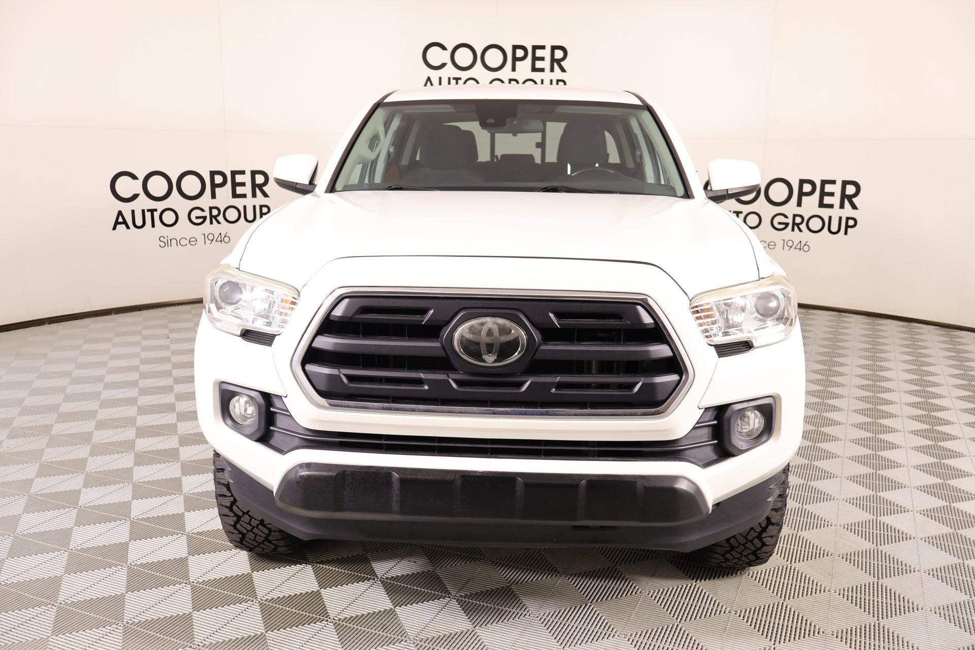 Used 2019 Toyota Tacoma SR5 image 8