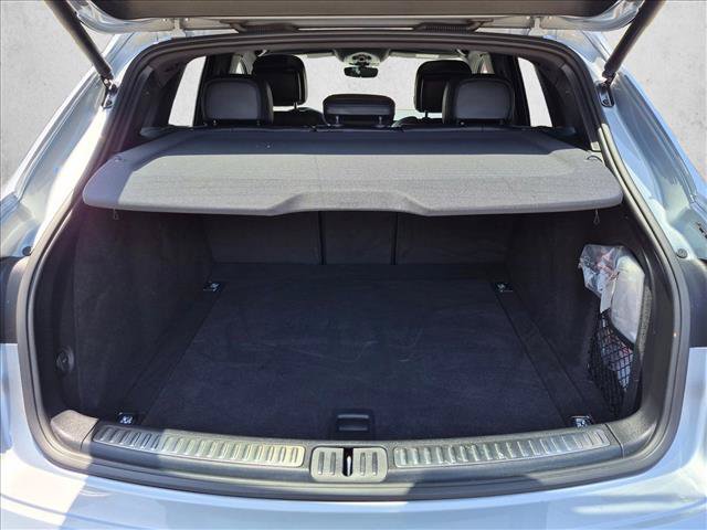 Used 2023 Porsche Macan AWD/4WD image 7