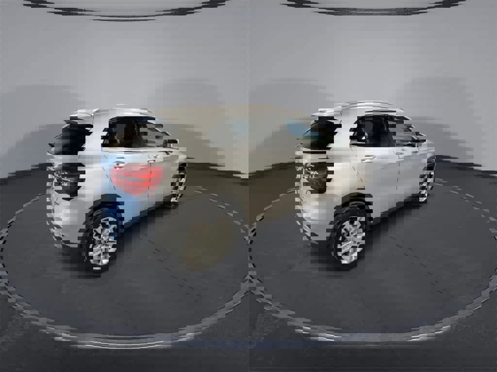 Used 2019 Mercedes-Benz GLA 250 4MATIC image 8