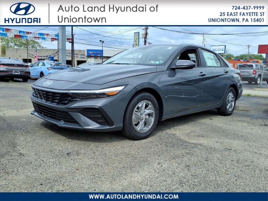 New 2026 Hyundai Elantra SE