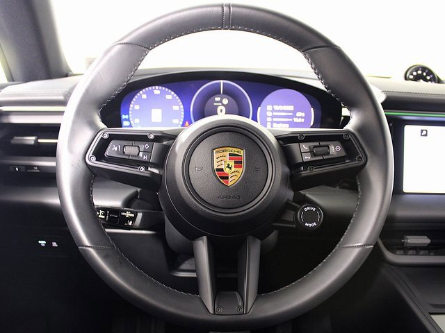 Used 2024 Porsche Macan 4 Electric image 15