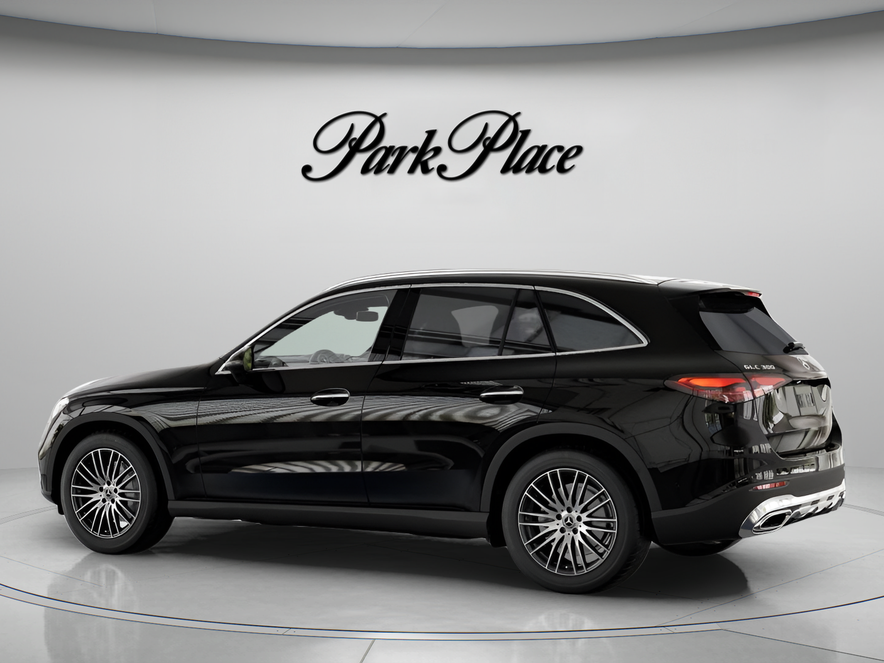 Used 2026 Mercedes-Benz GLC 300 image 11