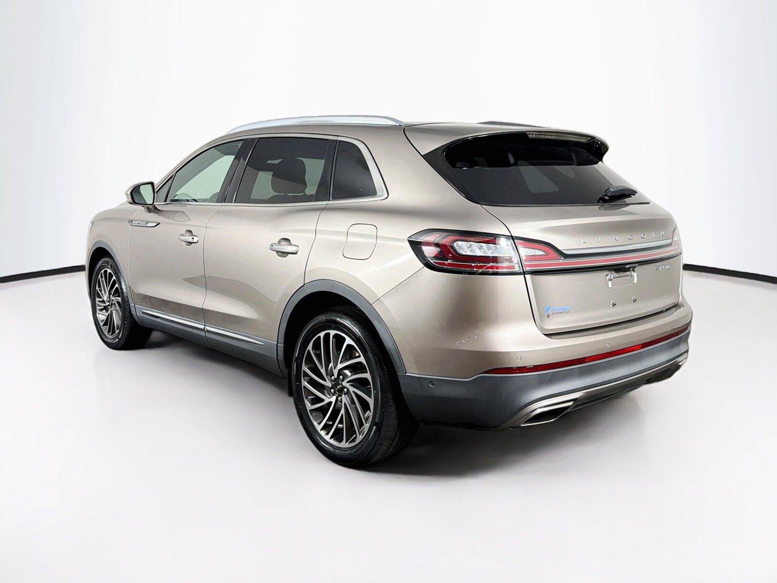 Used 2019 Lincoln Nautilus Reserve AWD/4WD image 9