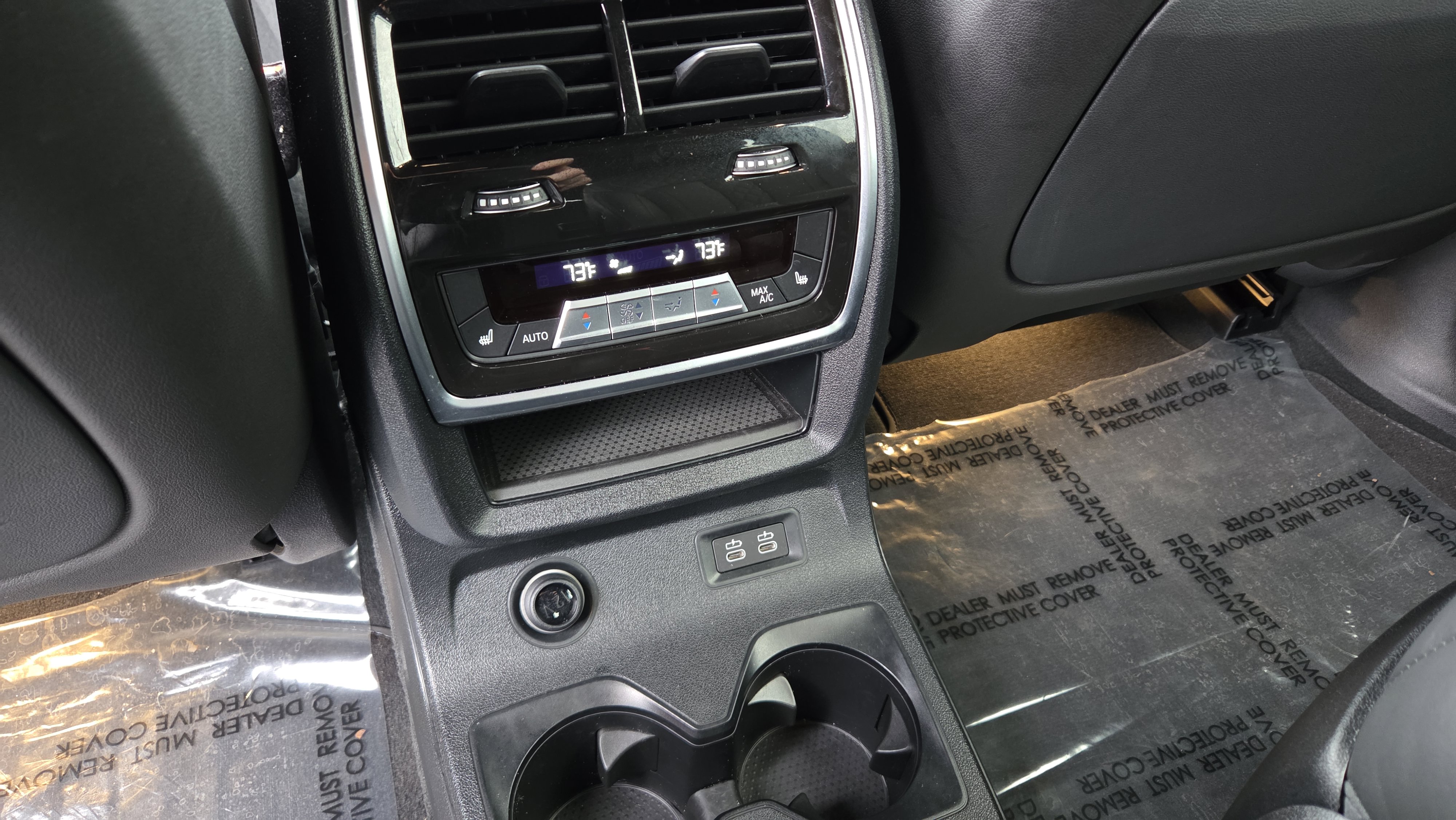 Used 2022 BMW X7 M50i w/ Luxury Seating Package image 31