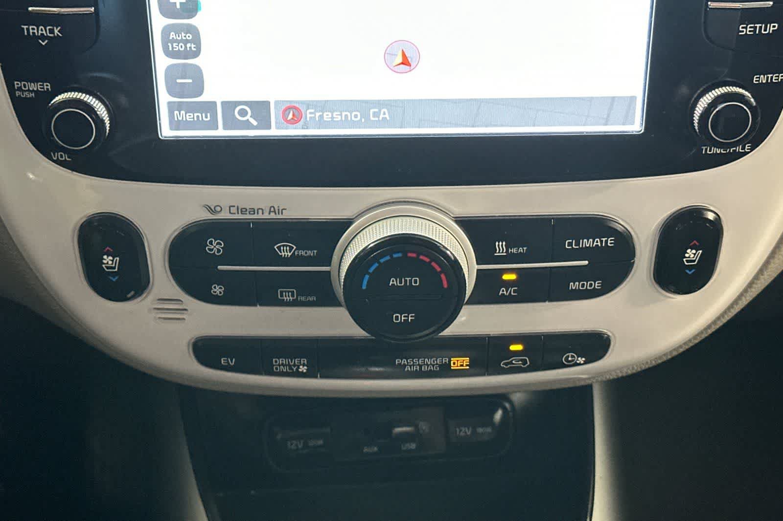Used 2019 Kia Soul EV + FWD image 23
