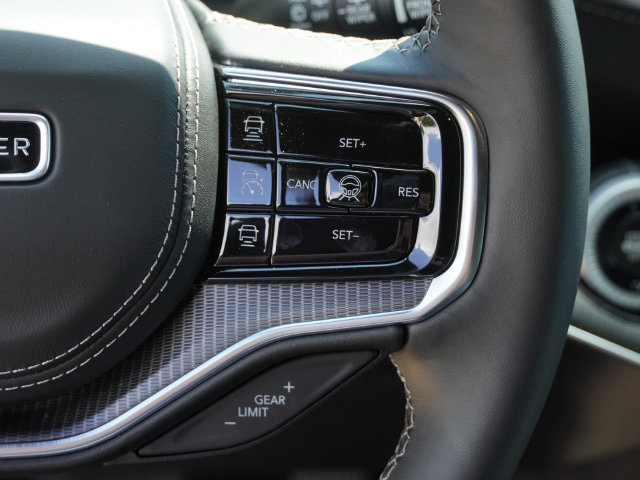 New 2026 Jeep Grand Wagoneer Summit AWD/4WD image 30