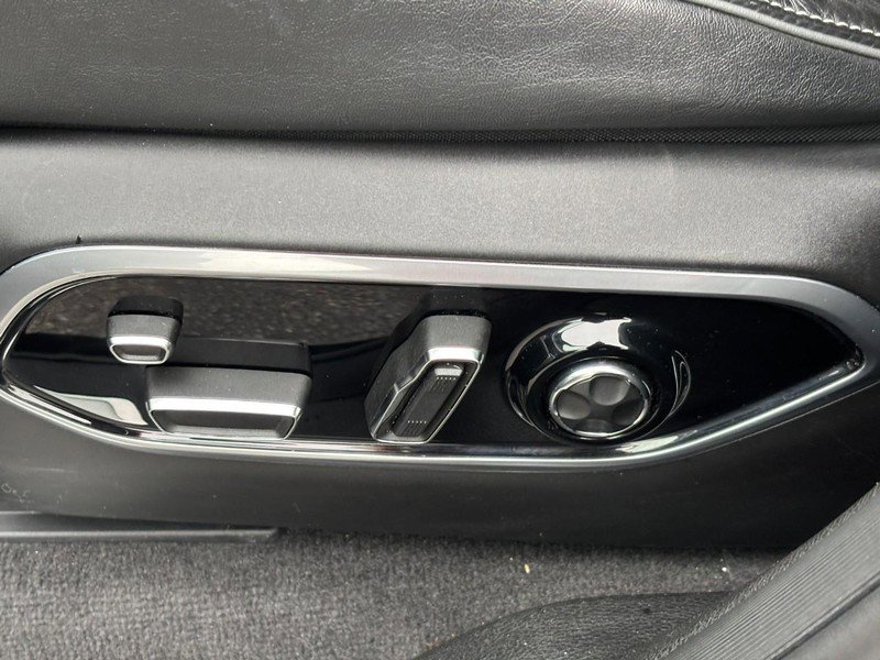 Used 2022 Jeep Grand Cherokee L Overland w/ Luxury Tech Group IV image 25