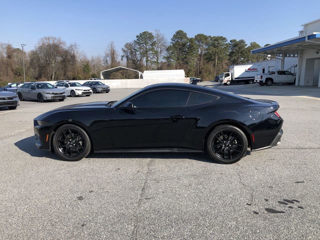 Used 2025 Ford Mustang Coupe image 5