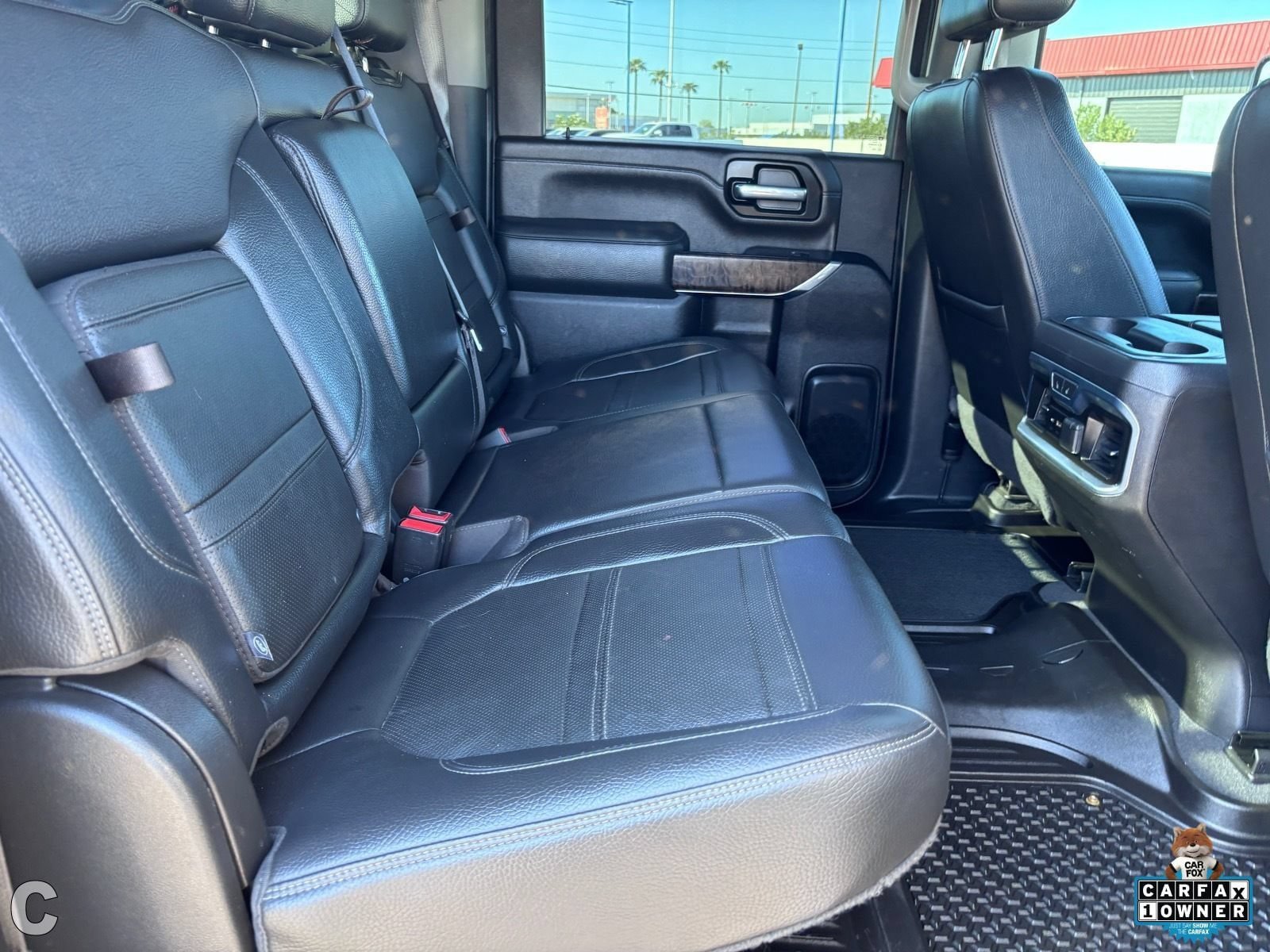 Used 2022 GMC Sierra 2500 Denali w/ Denali Black Diamond Edition AWD/4WD image 12