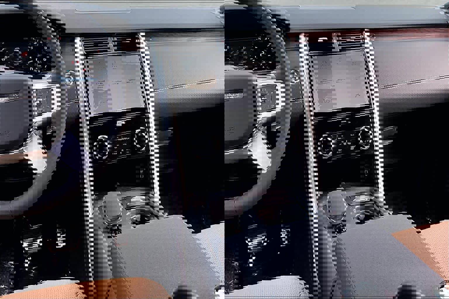 New 2026 Land Rover Discovery Dynamic SE image 9