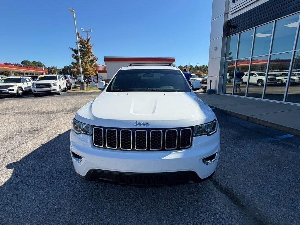 Used 2020 Jeep Grand Cherokee Laredo image 6