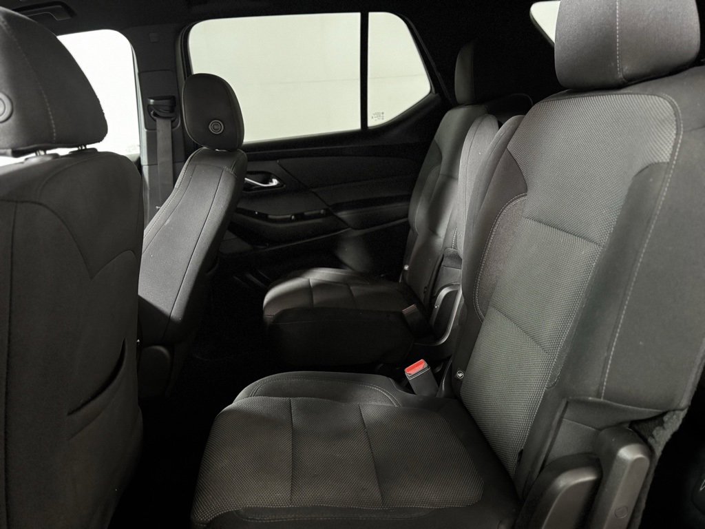 Used 2022 Chevrolet Traverse LT image 21