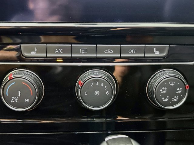 Used 2019 Volkswagen GTI SE w/ SE Experience Package FWD image 15