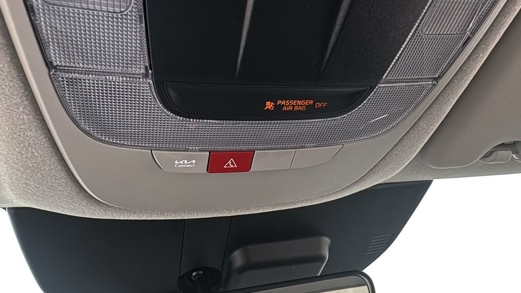 New 2025 Kia Niro EX image 30