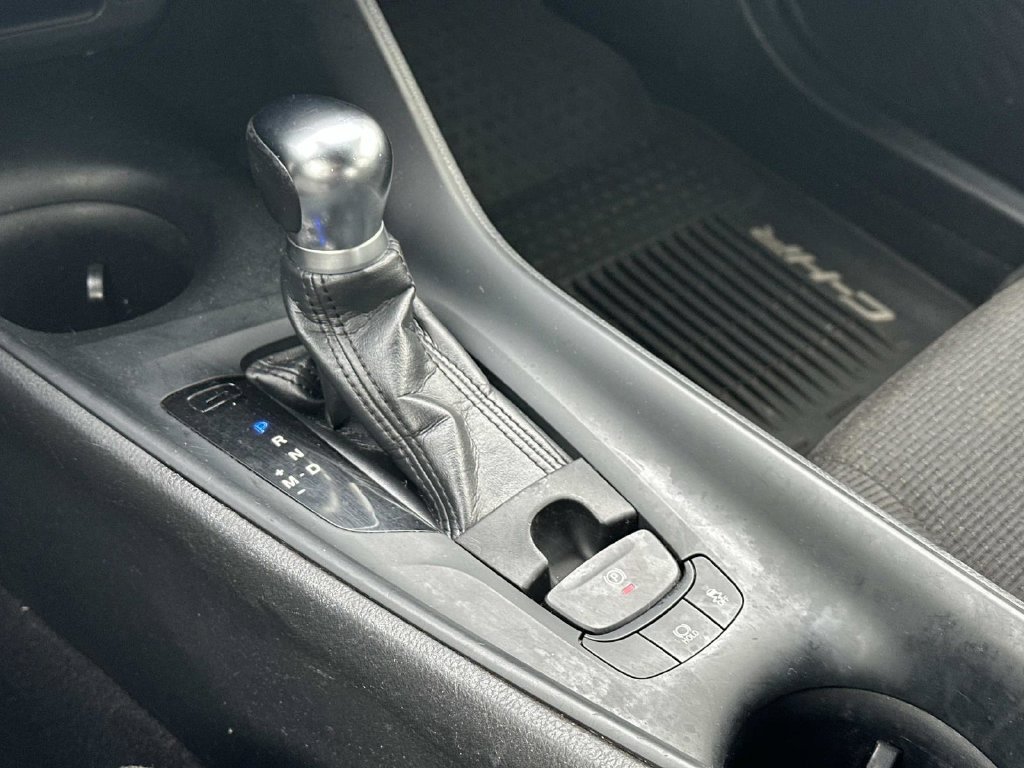 Used 2018 Toyota C-HR XLE FWD image 31