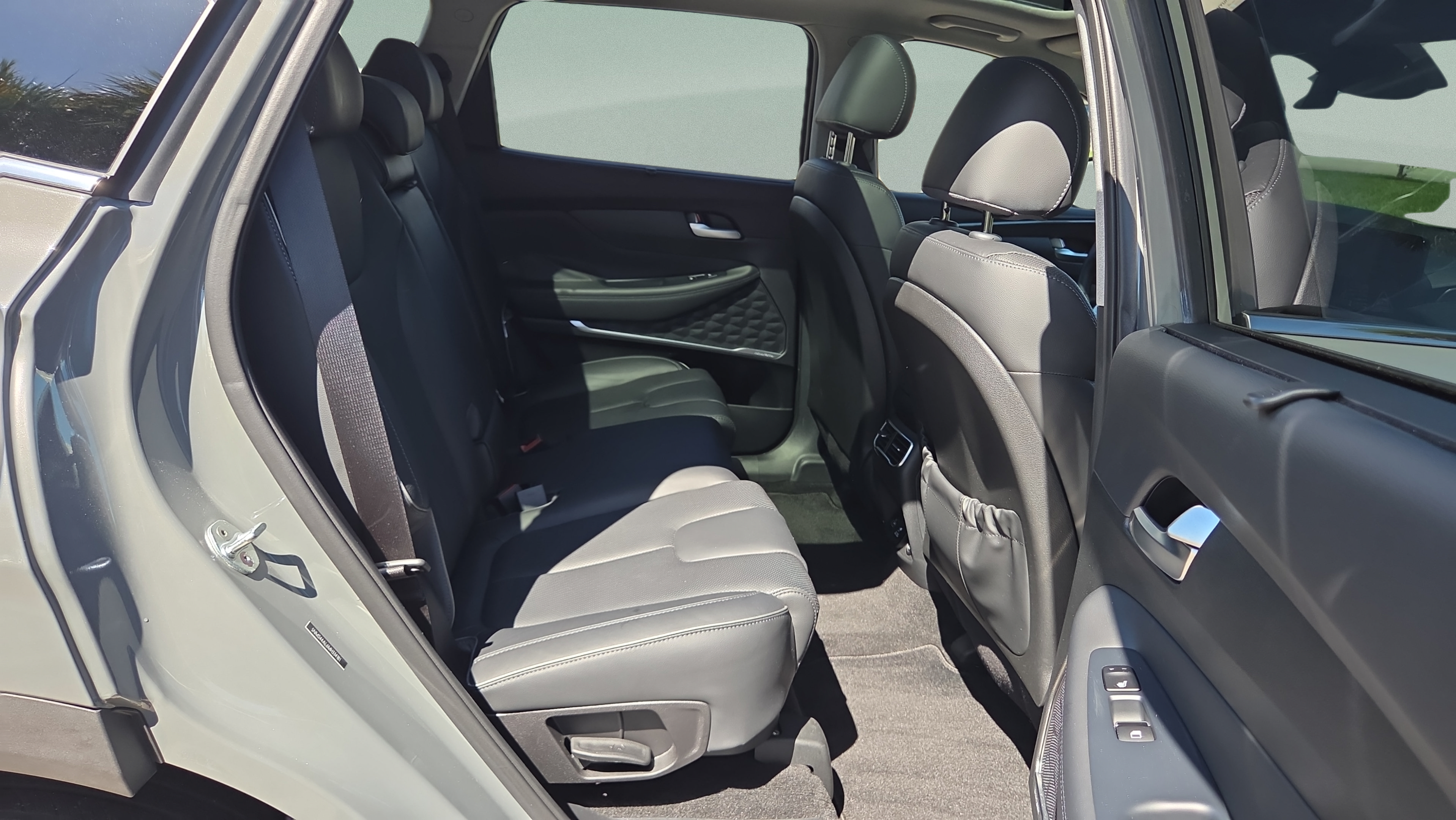 Used 2021 Hyundai Santa Fe Limited FWD image 15