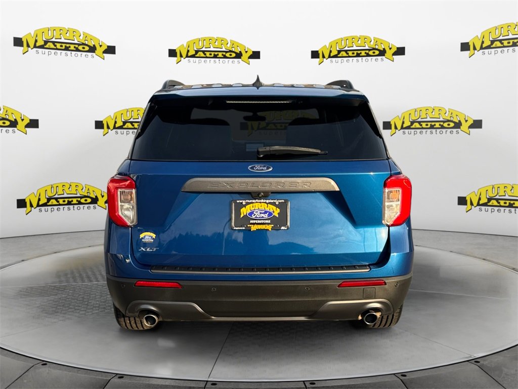Used 2022 Ford Explorer XLT w/ Equipment Group 202A image 4