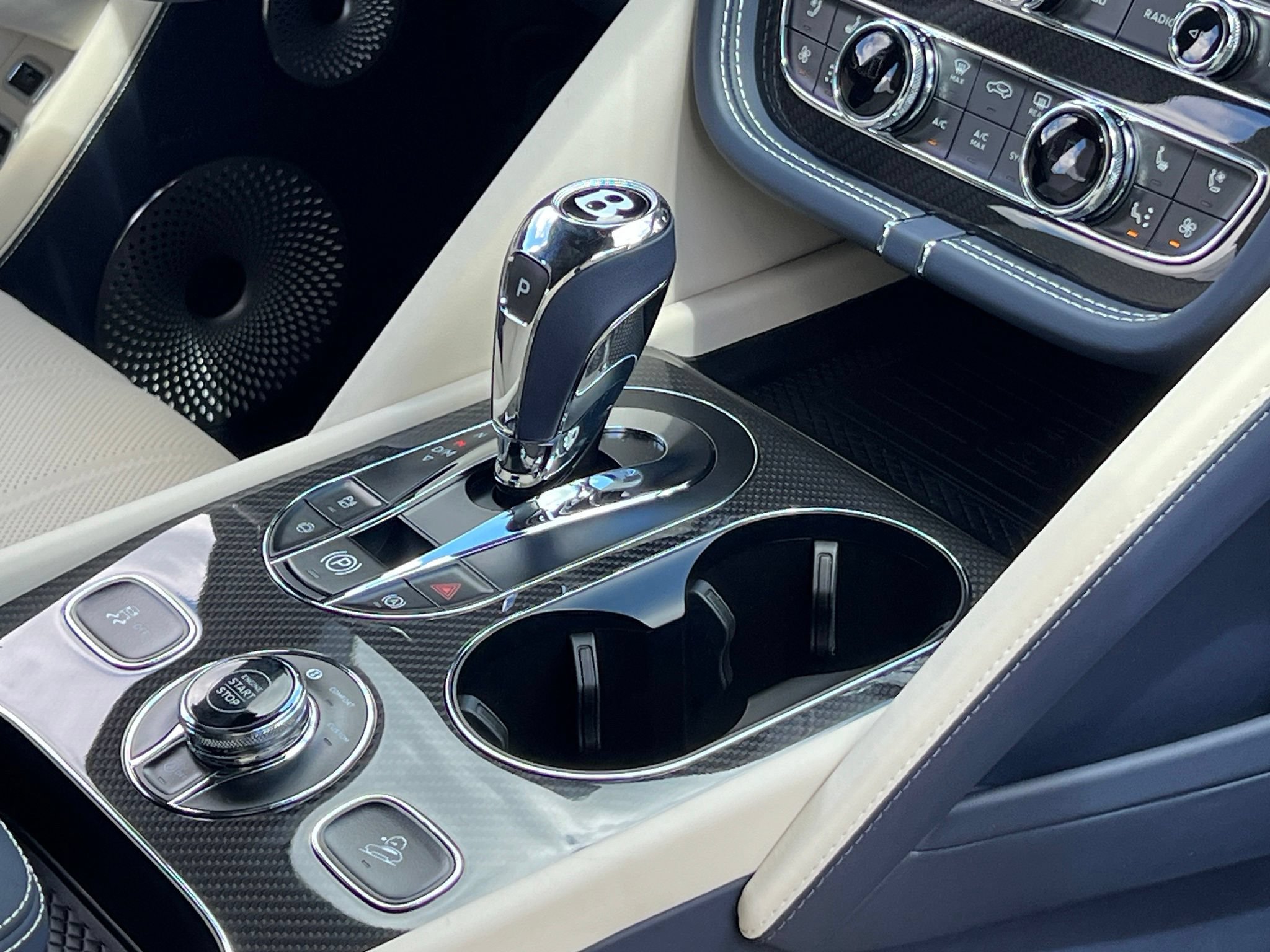 New 2026 Bentley Bentayga Extended Wheelbase AWD/4WD image 43