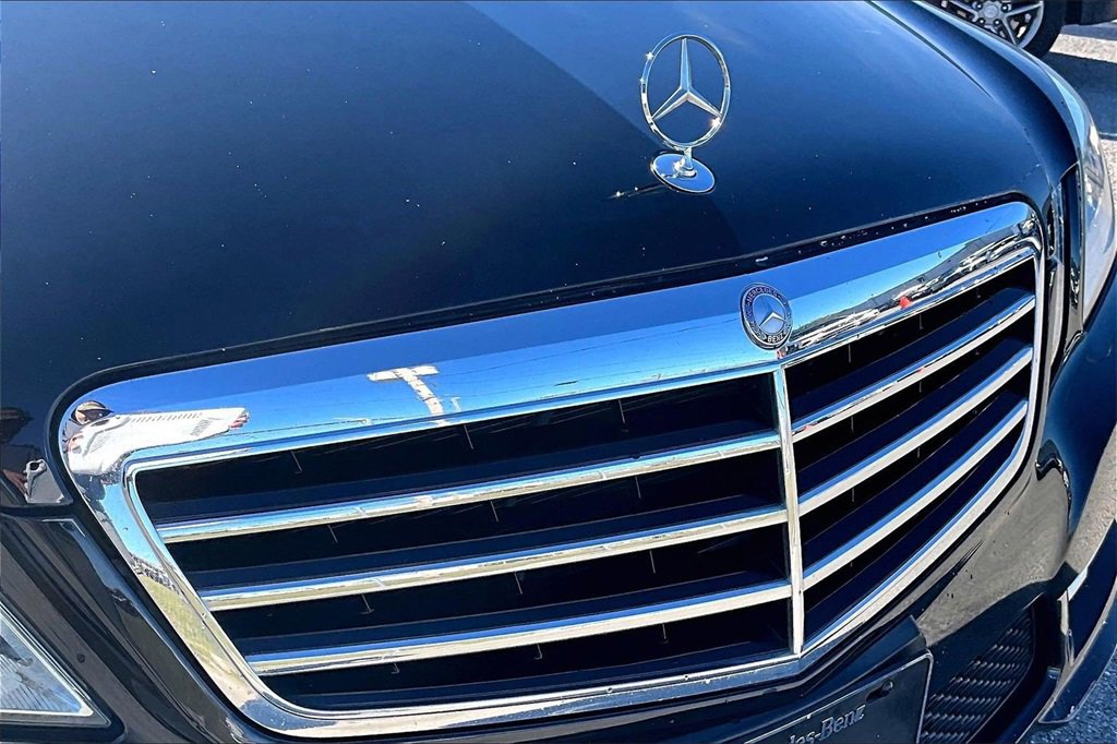 Used 2012 Mercedes-Benz E 350 4MATIC Sedan image 28