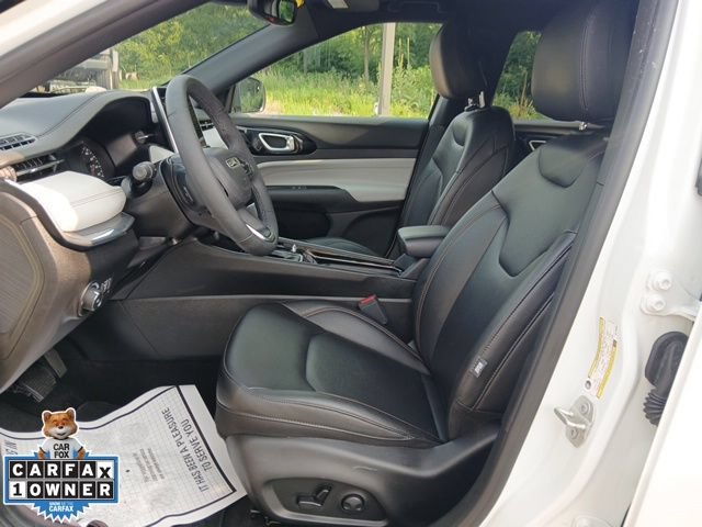 Certified 2024 Jeep Compass Limited w/ Sun and Sound Group AWD/4WD image 17