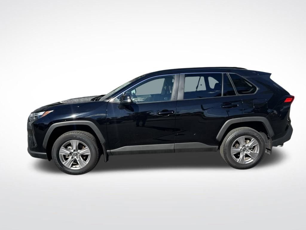 Used 2025 Toyota RAV4 XLE image 3