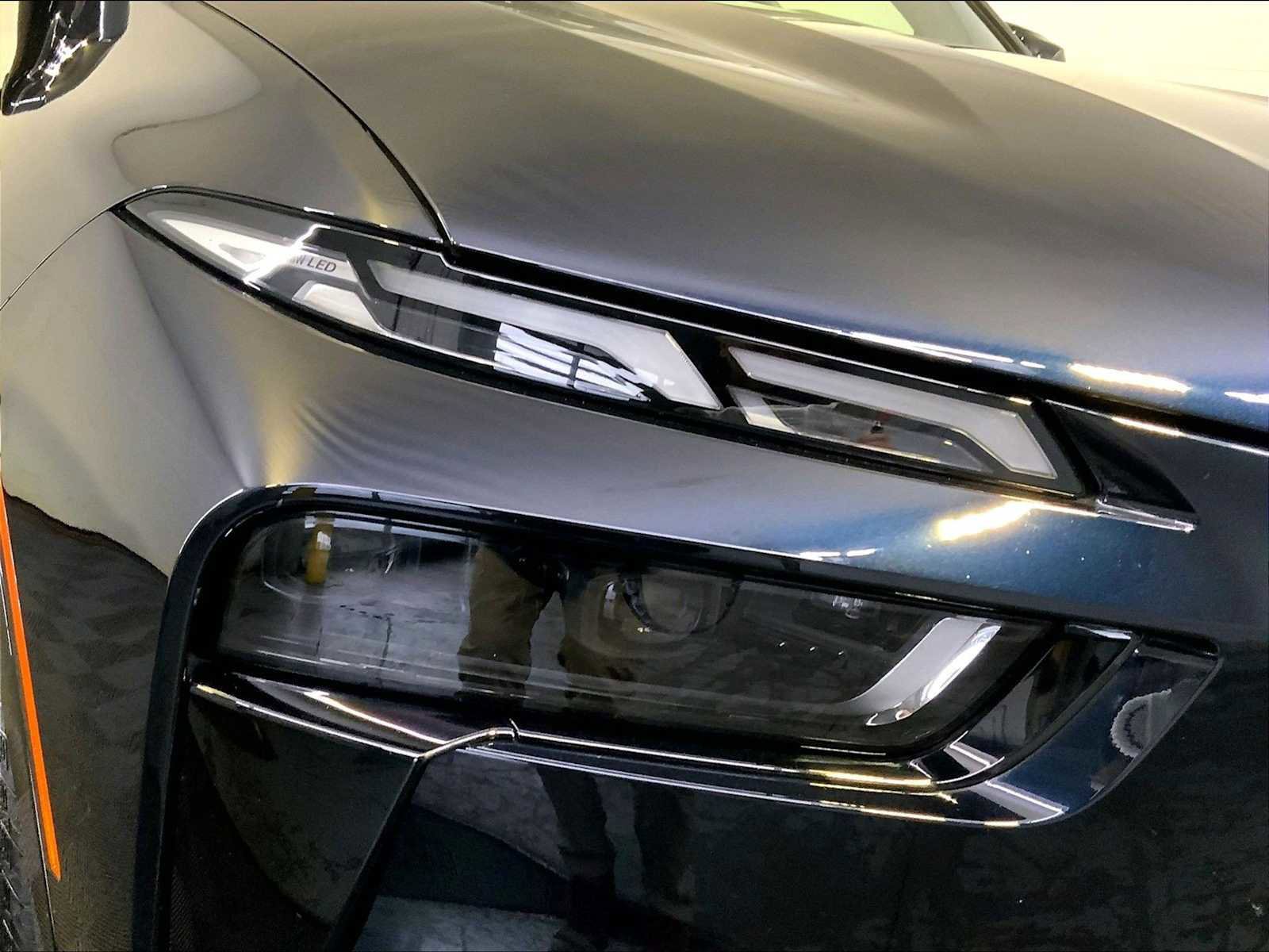 Used 2024 BMW X7 M60i w/ Executive Package image 12