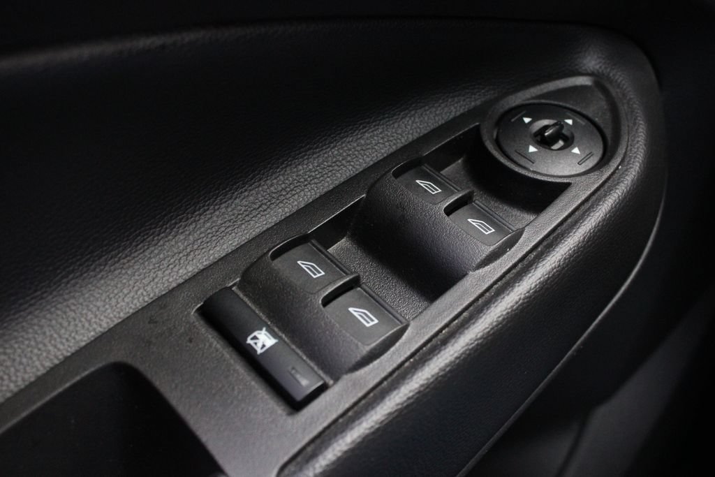 Used 2018 Ford Escape SE FWD image 7