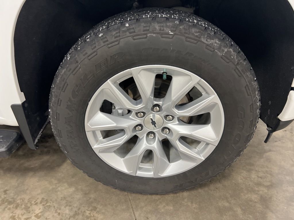 Used 2020 Chevrolet Silverado 1500 Custom w/ Custom Max Trailering Package image 19