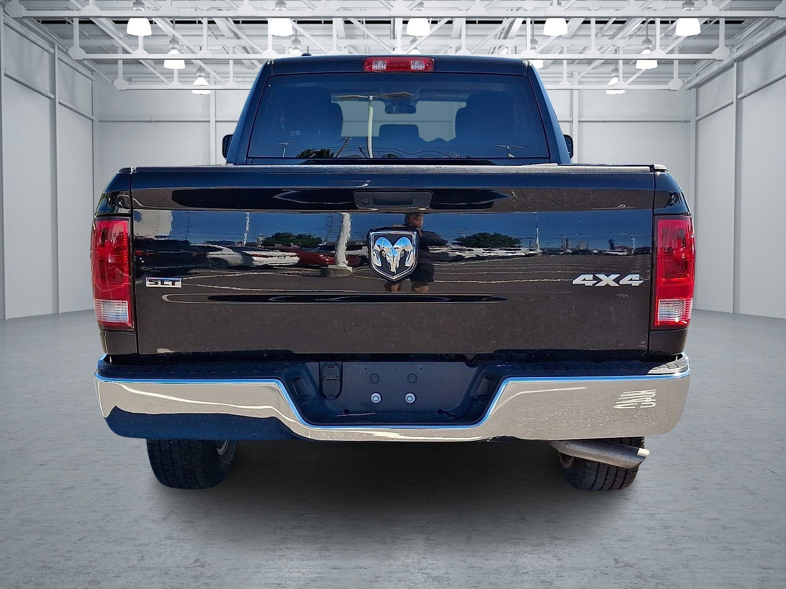 Used 2024 RAM 1500 Classic SLT AWD/4WD image 5