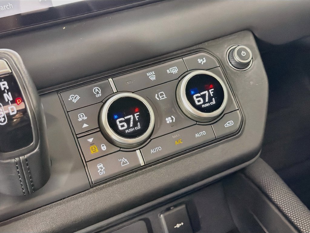 Certified 2023 Land Rover Defender 110 X-Dynamic SE AWD/4WD image 16