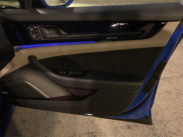 Used 2024 Porsche Panamera 4 image 34