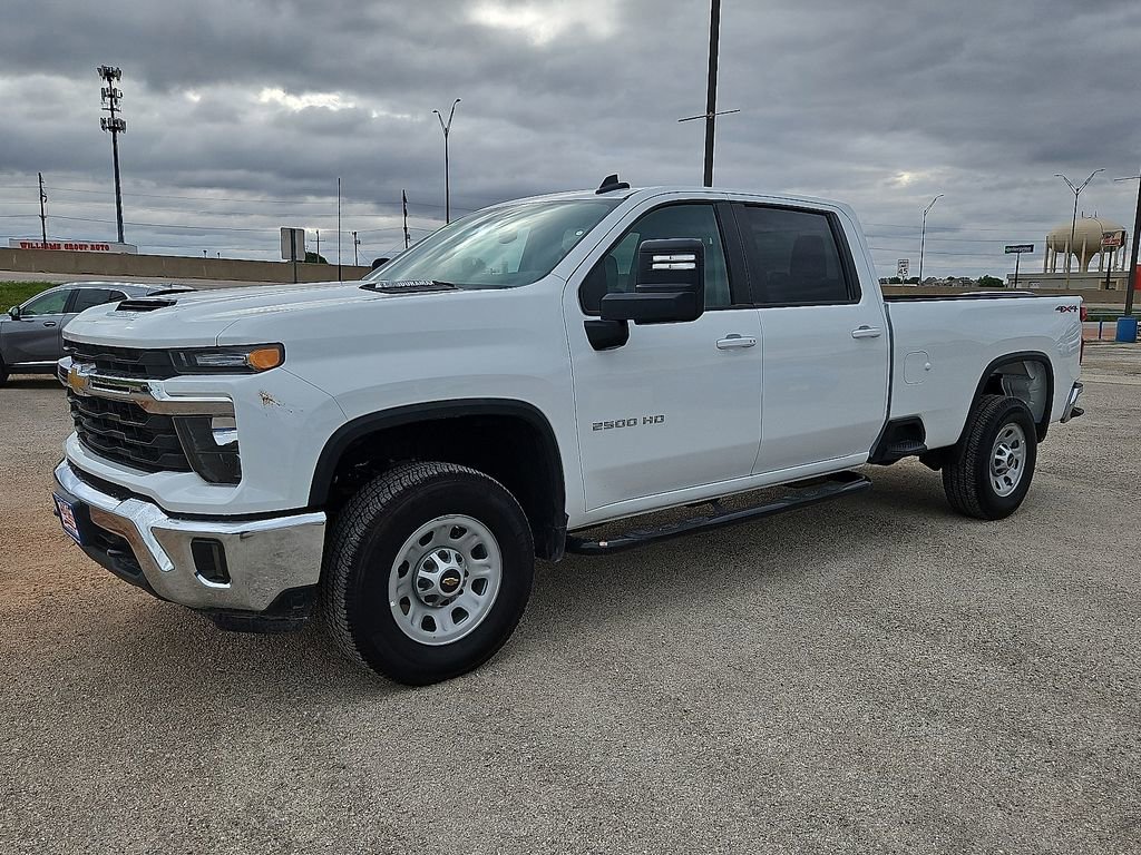 Used 2025 Chevrolet Silverado 2500 LT w/ Convenience Package image 2