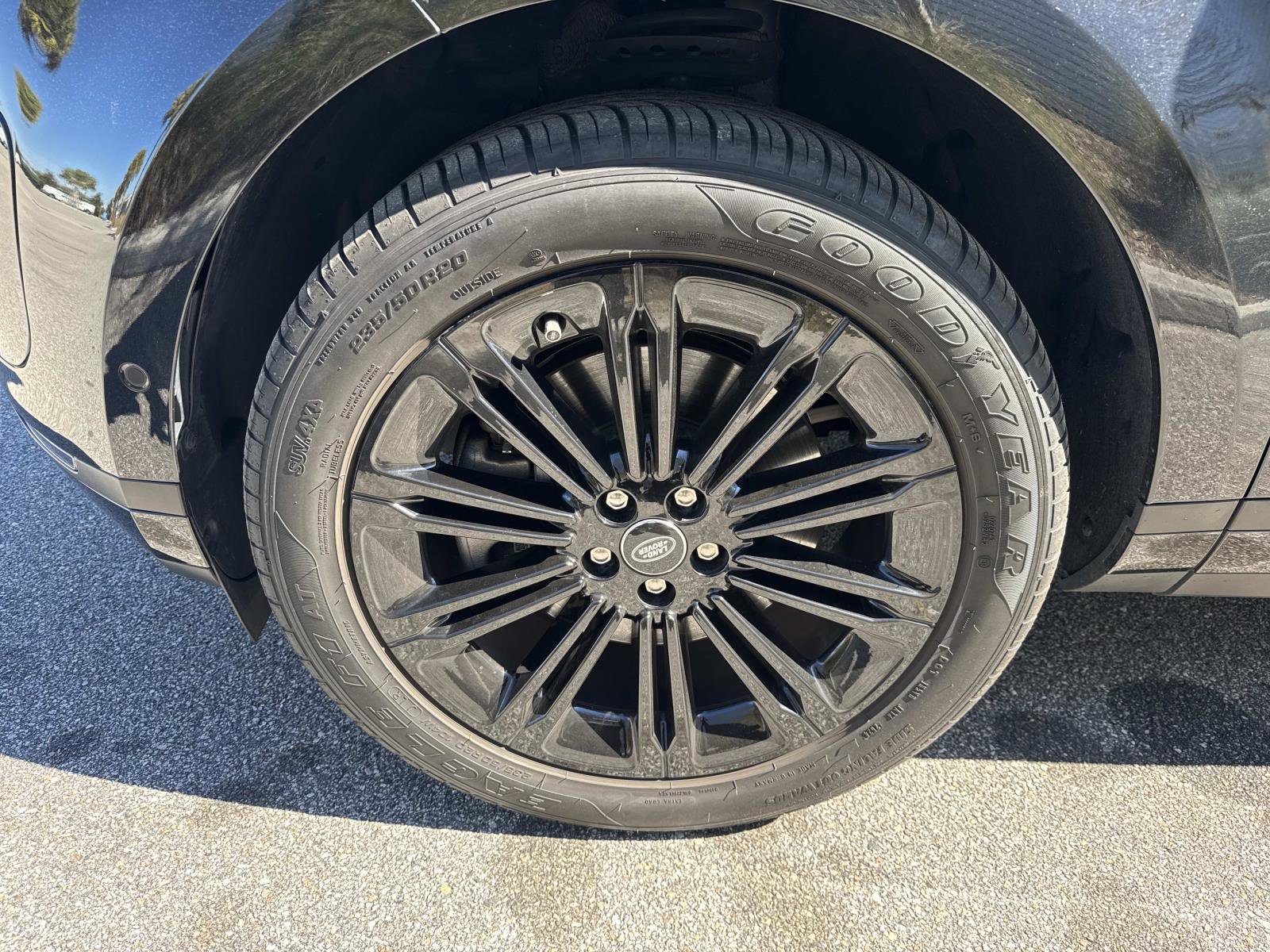 Certified 2025 Land Rover Range Rover Evoque S image 10