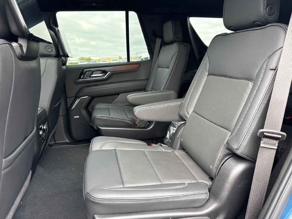 New 2026 GMC Yukon Denali w/ Denali Reserve Package AWD/4WD image 35